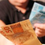 Que dia cai o 5º dia útil de maio Veja a data do pagamento do seu salário