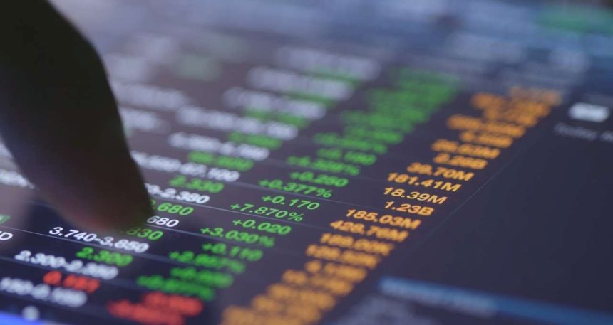 Ibovespa fecha semana com leve alta, CSN Mineração e Vale em valorização e Hapvida em queda