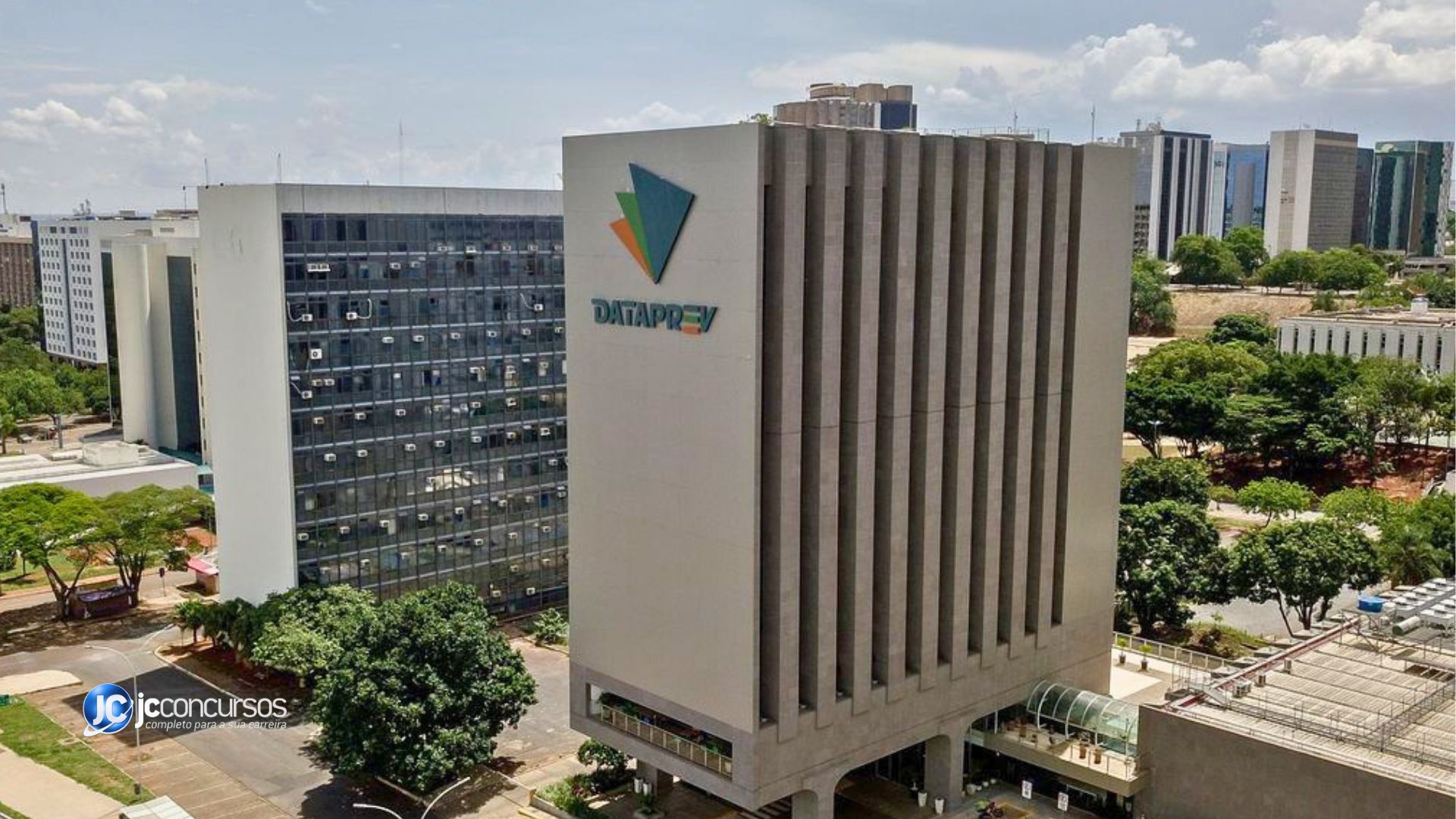 Concurso da Dataprev abre vagas em sete capitais com salários de até R$ 10,6 mil