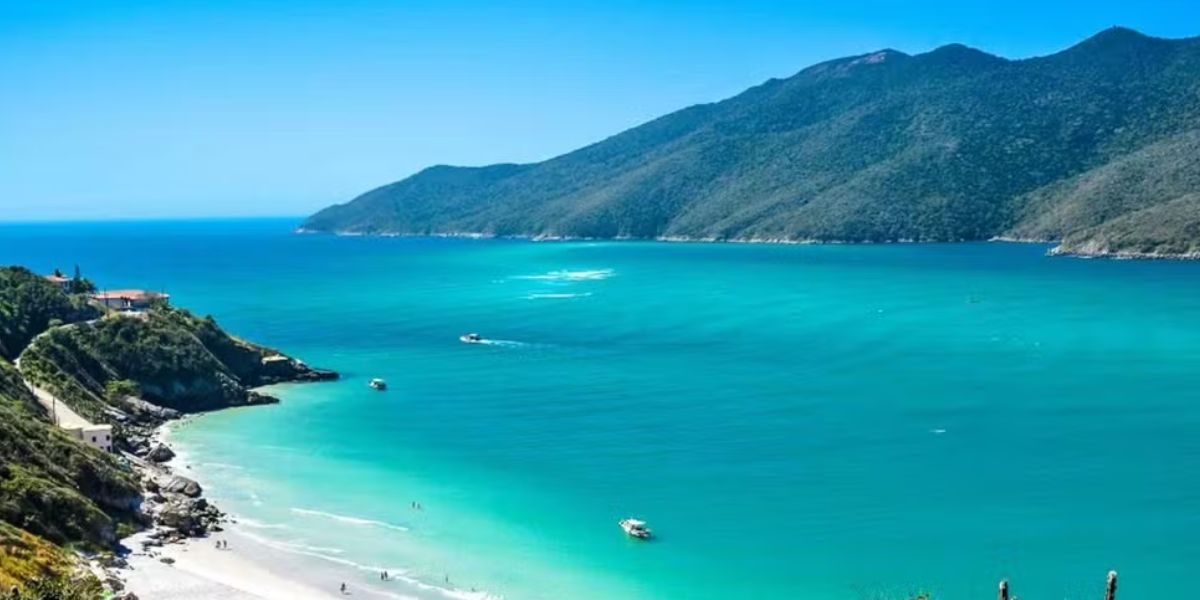 Duas praias brasileiras são eleitas entre as melhores do mundo