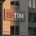 Anatel libera faixas de frequência e TIM promete internet mais rápida em sete estados e no DF