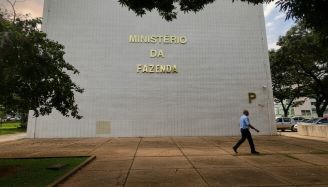 Inflação de 2026 tem projeção oficial elevada para 5,1% e estoura meta Imagem gerada com IA