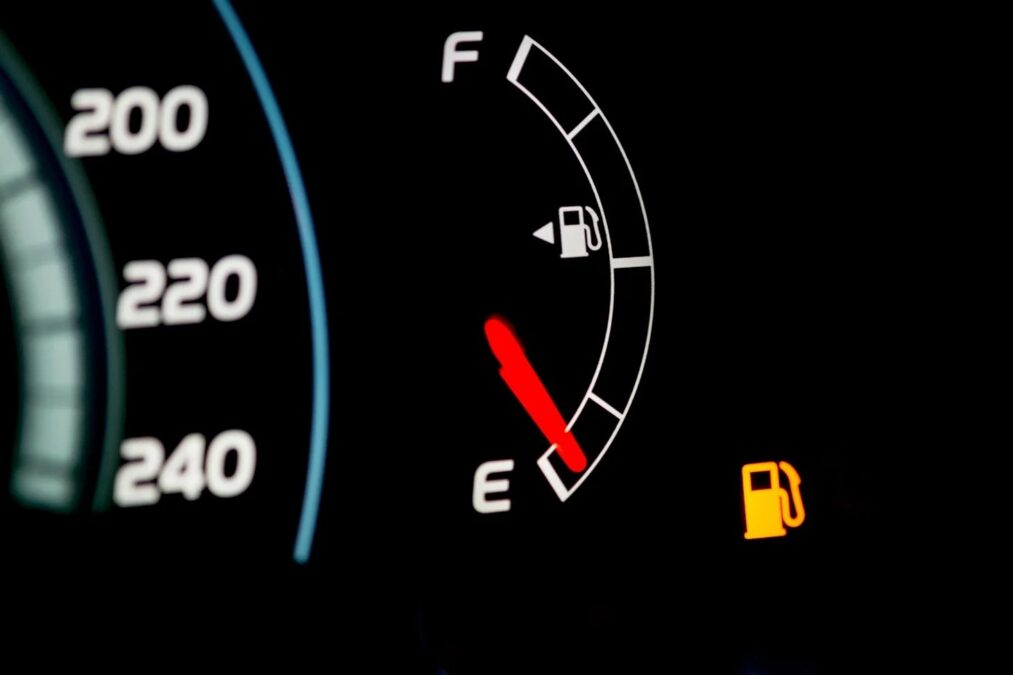 Dicas essenciais para economizar gasolina e aliviar o bolso do motorista Dicas essenciais para economizar gasolina e aliviar o bolso do motorista
