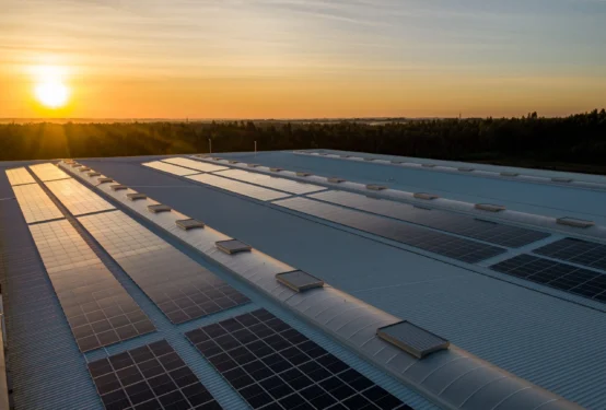 China constrói "Grande Muralha Solar" e acelera transição energética global, impactando fundos como o SNEL11