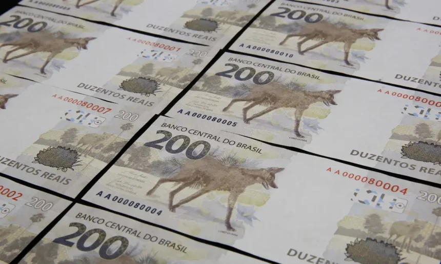 Indústria brasileira registra leve melhora na percepção financeira, mas desafios persistem