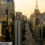 Mercado de escritórios em São Paulo reduz vacância mesmo com novas entregas