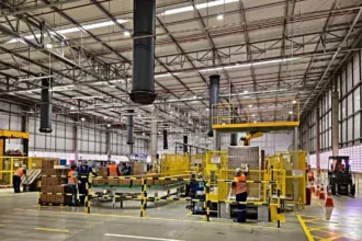 Indústria brasileira vê leve melhora financeira, mas desafios tributários e de juros persistem