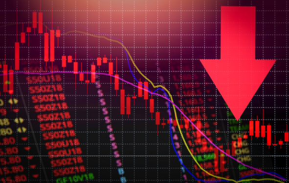Crise no Oriente Médio e alta do petróleo puxam Ibovespa para queda inicial