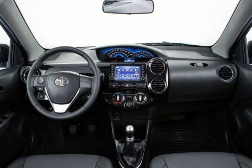 Toyota Etios 1.5 automático 2018: economia e robustez fazem do hatch aposta no usado