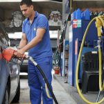 Conflito no Oriente Médio leva governo a estender subsídio de R$ 0,44 na gasolina