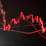 Ibovespa inicia pregão em queda pressionado por payroll nos EUA e balanços
